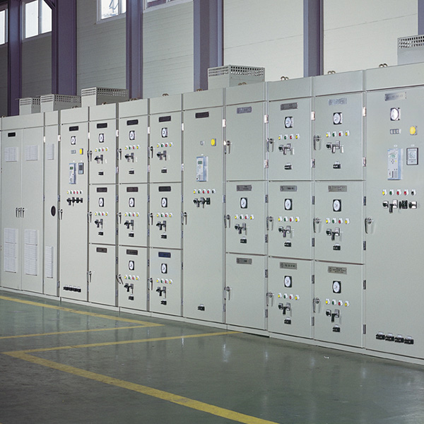 LOW VOLTAGE SWITCHGEAR_03.jpg